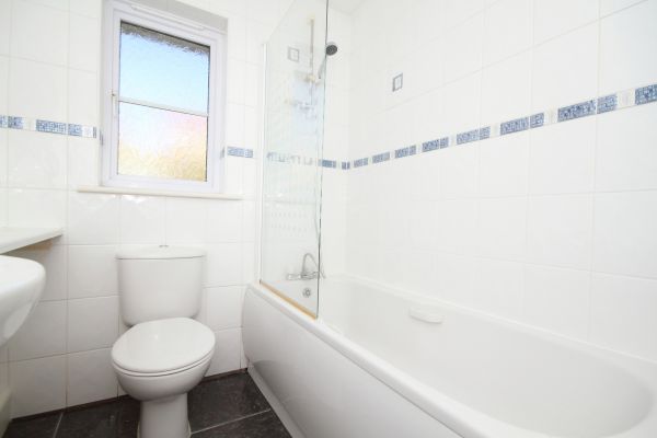 Shower Window Replacement in Copperas Cove